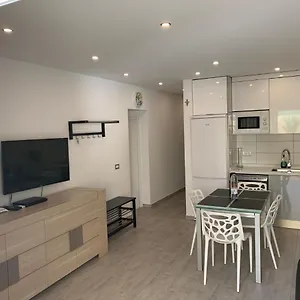 https://costa-adeje-2-bedapartment-with-double-terrace.tenerifehoteles.net